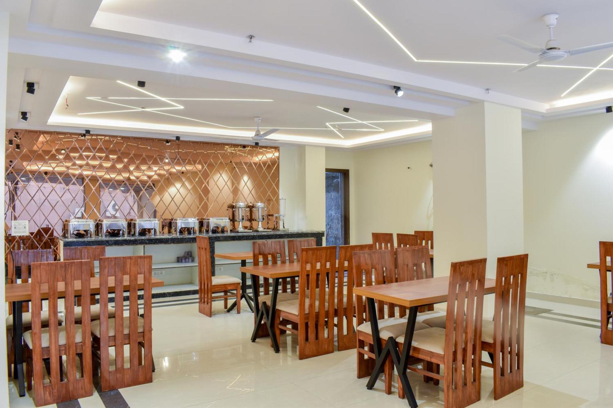 Hotel Yash Palace 뉴델리 외부 사진